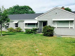 1108 Hope St, Bristol, RI 02809