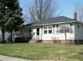 3196 Hilltop Dr, Parma, OH