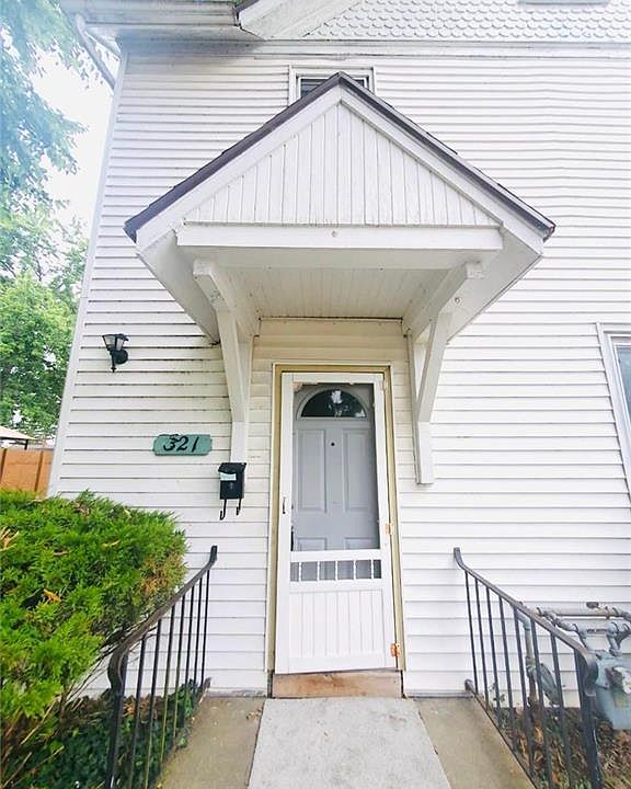 1st image of 319-321 S 3rd St