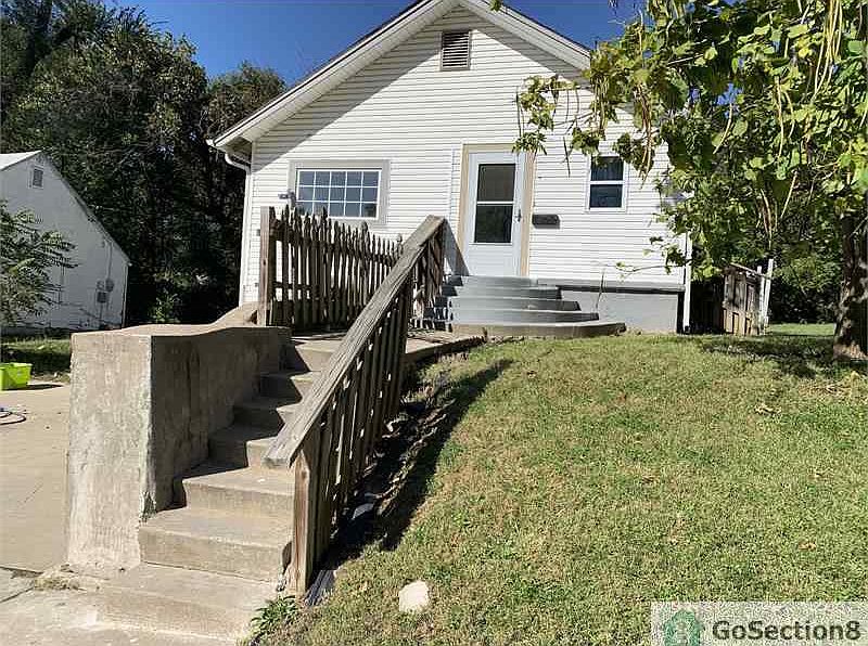 1st image of 3806 E 40th St