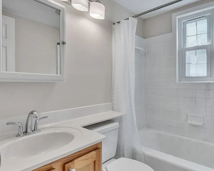2237 Farrington Ave #203 — Photo 14