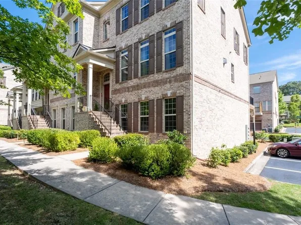 1034 E Paces Ln NE, Atlanta, GA 30326