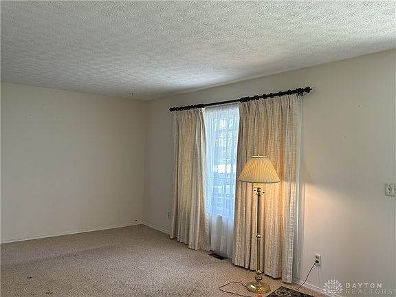 3rd image of 7700 Graceland St