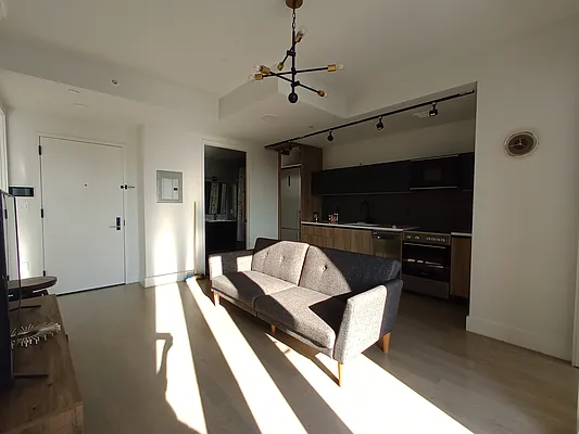 Rented by City Vista Inc | media 42