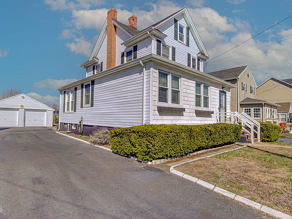 2nd image of 133 Poole Avenue
