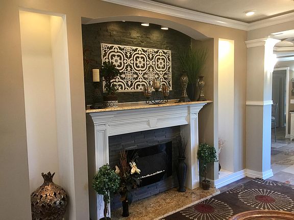 4th image of 614 W 30th St #7