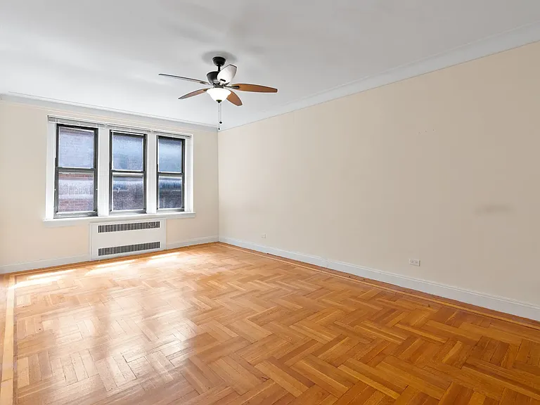 41-09 41st St #5C — Photo 6