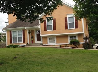 14901 Stonewood Dr, Grandview, MO 64030