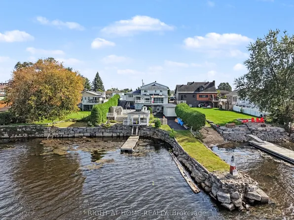 2398 Woods St, Clarence Rockland, ON K4K 1J2