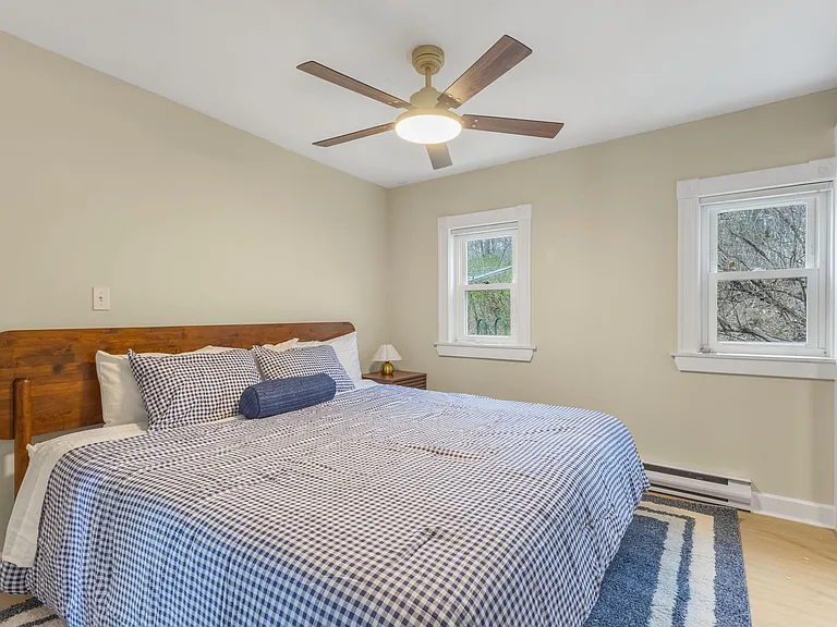 45 Woodbury Ln #8 — Photo 9