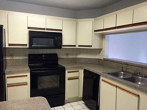 2nd image of 2232 Discovery Cir W