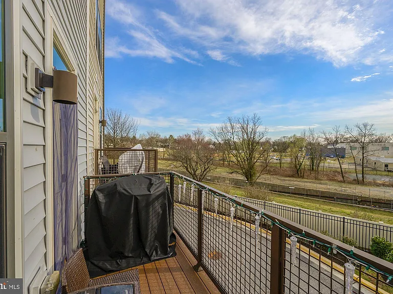 6106 Chronicle St — Photo 37