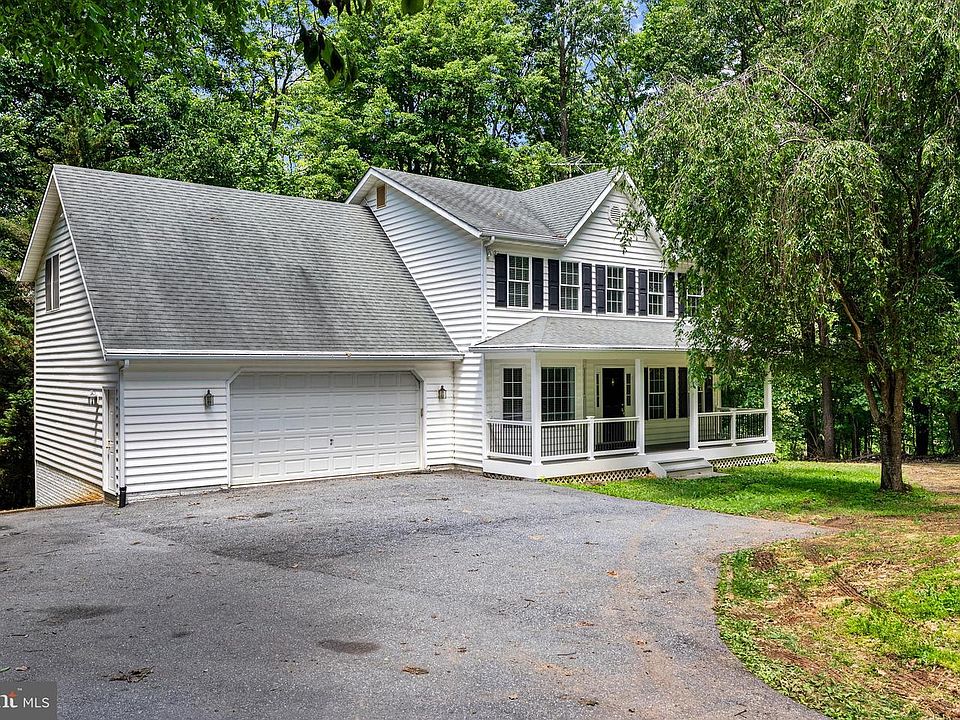 1st image of 3330 Oakwood Dr