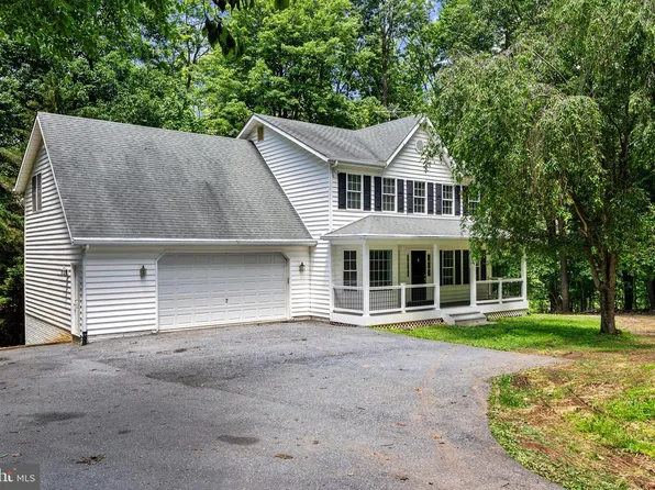 3330 Oakwood Dr, New Windsor, MD 21776
