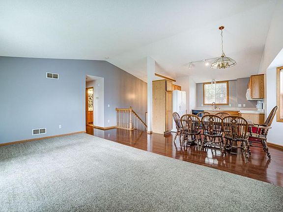 2nd image of 1020 Lacy Ln