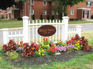 Brook Haven Condominiums, Manchester, CT 06040