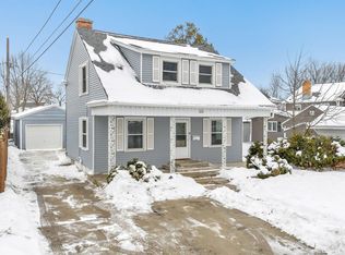 2410 Liberty Pl, Manitowoc, WI 54220