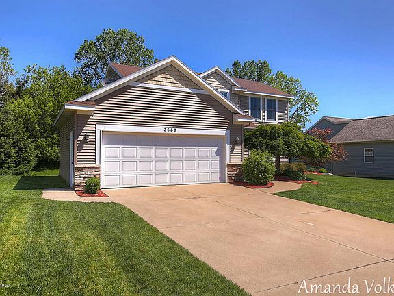 3rd image of 3533 Yukon Dr SW