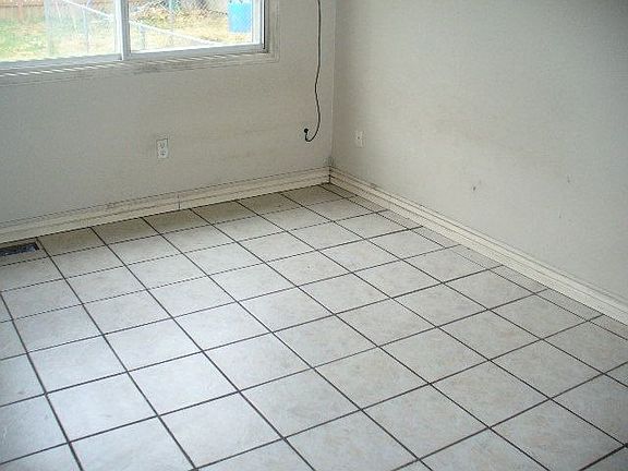 4th image of 24525 15th Ave S
