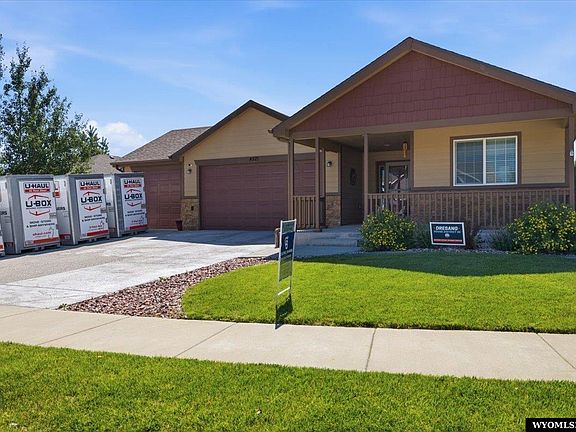 3rd image of 4521 Newmarket Cir
