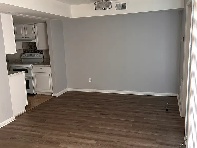 4029 Holly Cove Dr — Photo 3