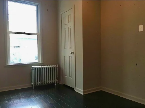 685 Lorimer Street image 6 of 13