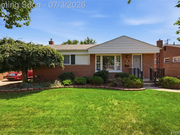 8516 Perrin Ave, Westland, MI 48185