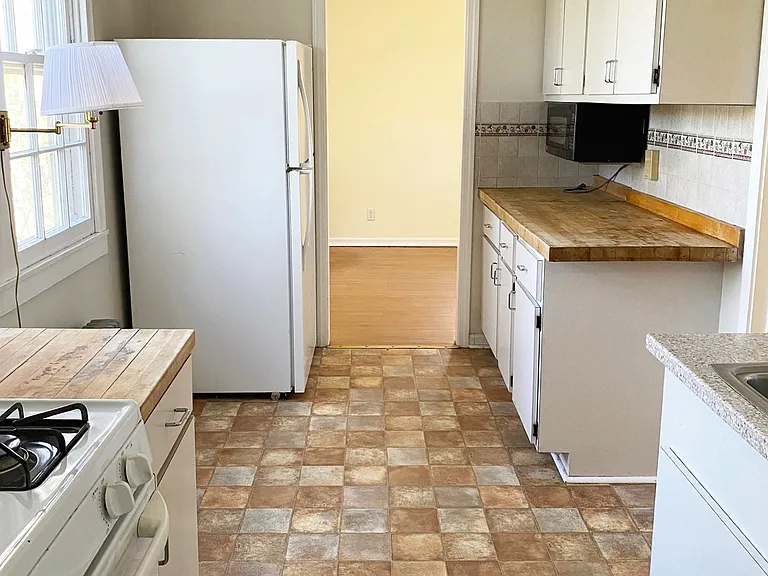 17 Villard Ave #2 — Photo 5