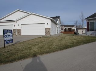 1026 35th Ave S, Moorhead, MN 56560