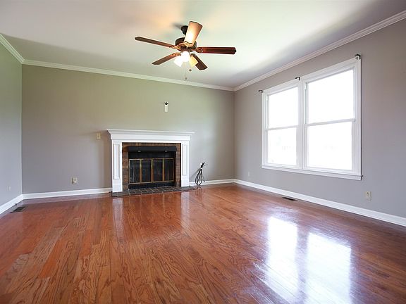 2nd image of 531 Sharondale Dr