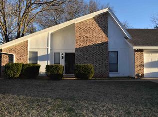 3103 NE Kingsbriar Dr, Lawton, OK 73507