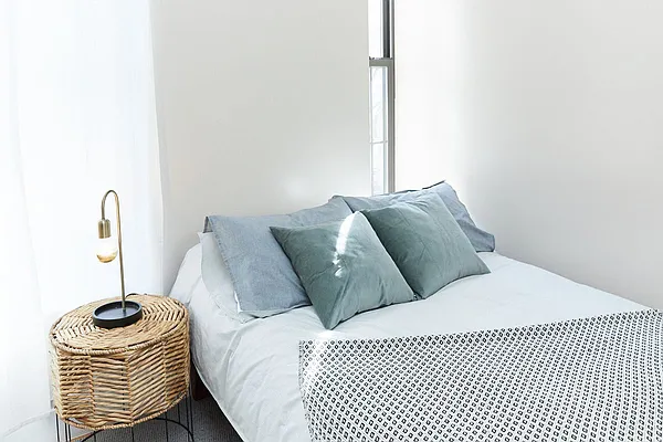 Rented by Venn NY Inc | media 5