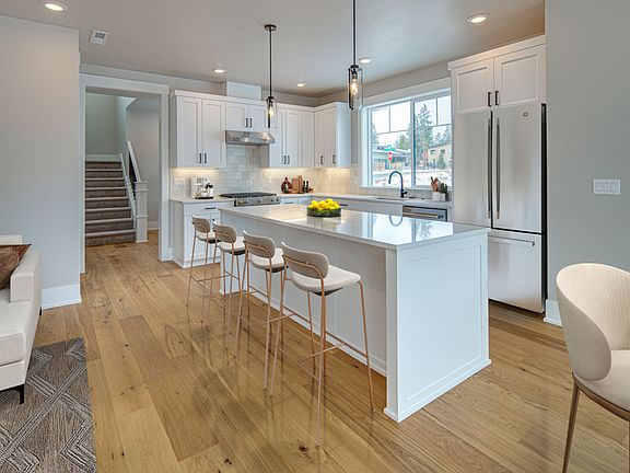 2nd image of 60937 SE Sydney Harbor Ct