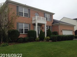 5215 Shotkoski Dr, Hoffman Estates, IL 60192