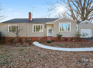 225 Valleyview Pl, Charlotte, NC 28208