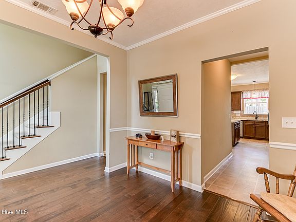 3rd image of 5098 Fairmont Drive
