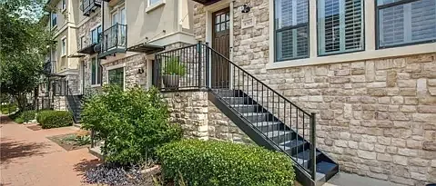 5717 Lois Ln — Photo 2