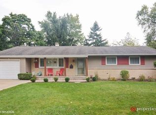859 E Babcock Dr, Palatine, IL 60074