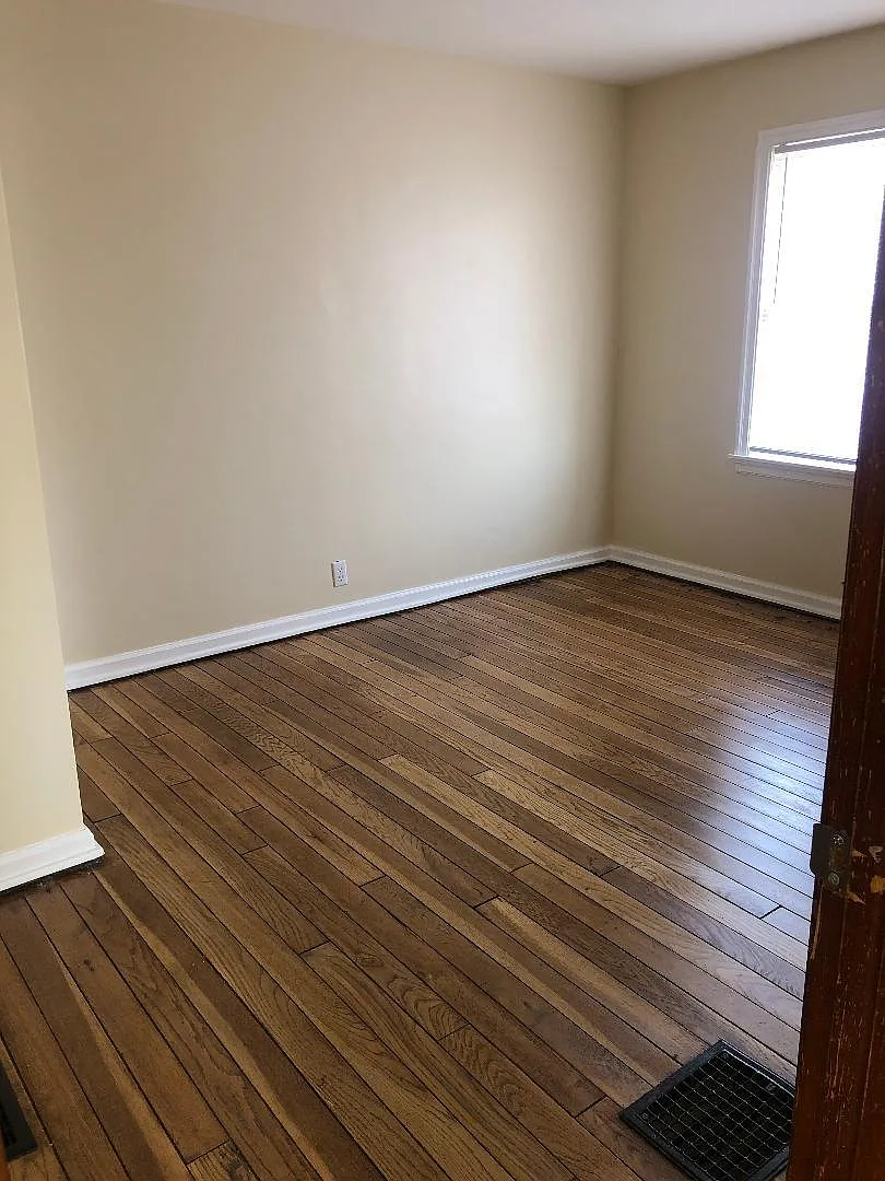 345 East Bruce Avenue - 4 — Photo 3