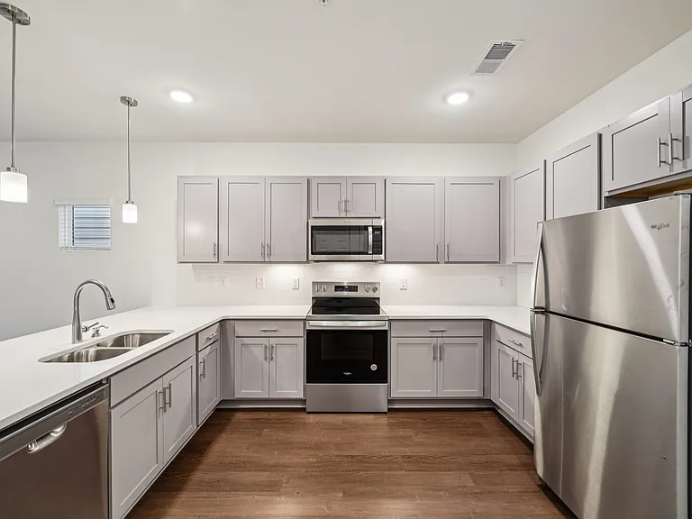 Turnberry Park Apartments and Homes — Photo 129