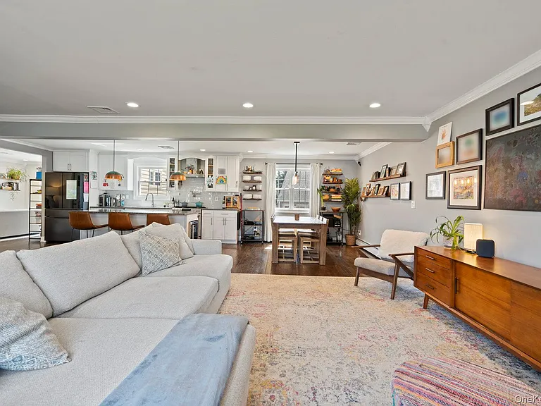 15 Lawrence Ct — Photo 7