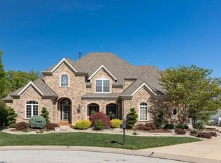 706 Wycliffe Place Ct, Chesterfield, MO 63005