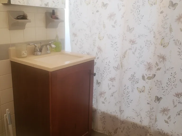515 Cathedral Pkwy #8F — Photo 5