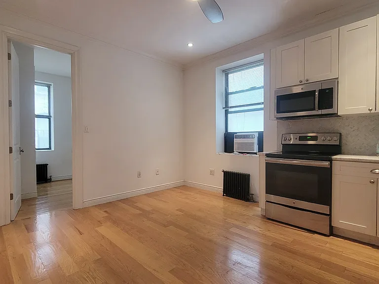 242 W 109th St #1C — Photo 9