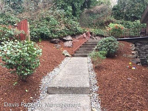 5th image of 10525 24th Ave NE