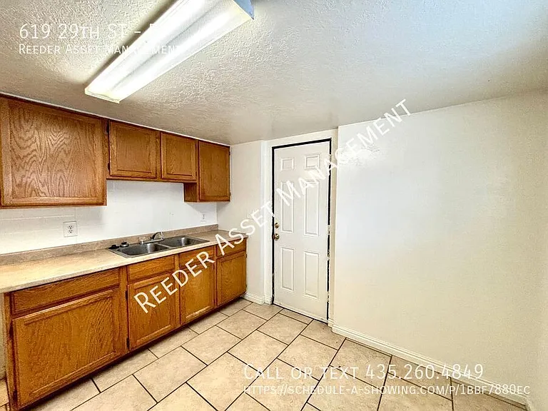 619 29th St #B — Photo 6