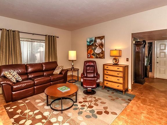 5th image of 1865 N Fountain Park Dr