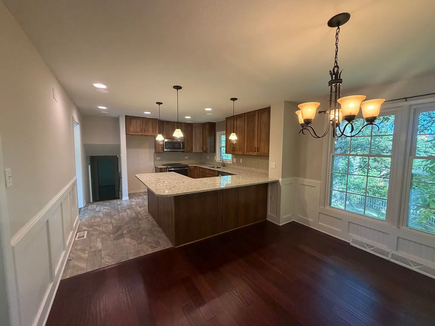 Large house and yard! Westwood/Southwest Hills area! — Photo 3