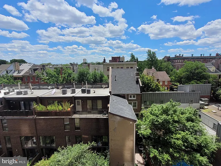 241 S 6th St #608F — Photo 9