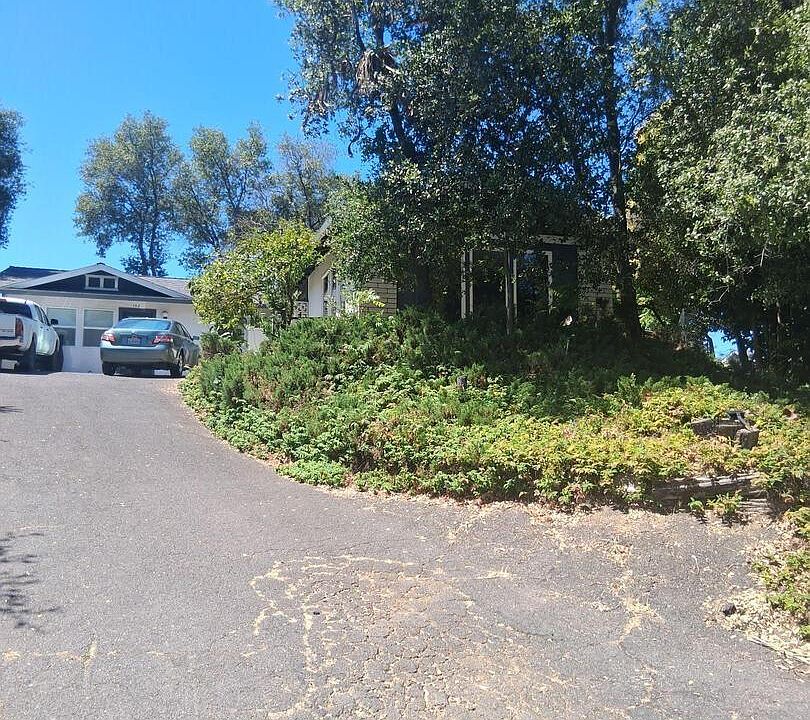 1st image of 153 Summit Ave